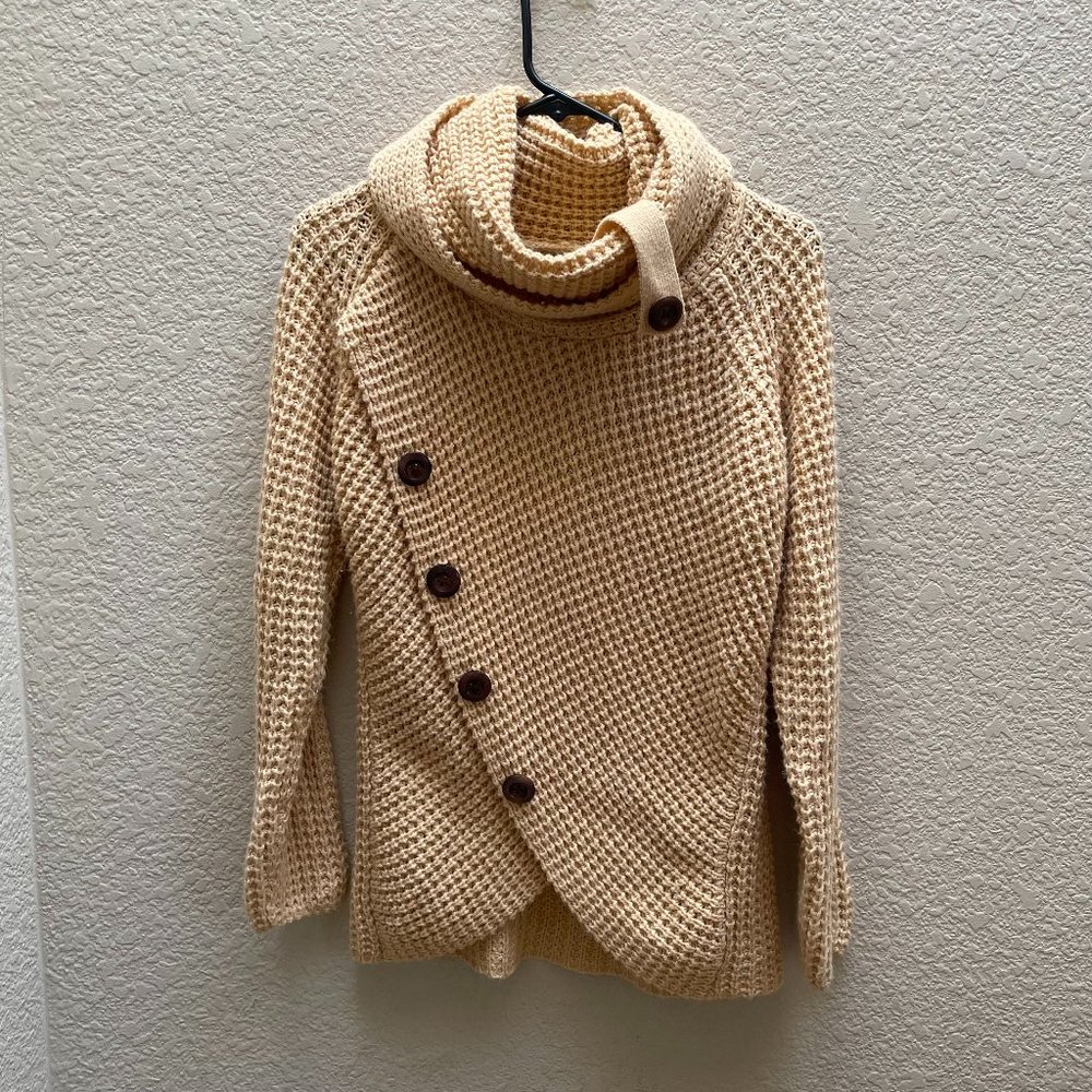 Cream/Tan Turtle Neck Sweater Size Small